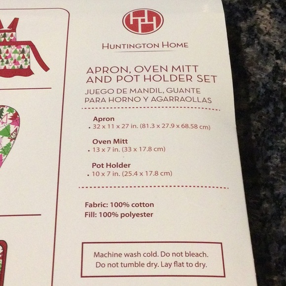 Huntington Home Apron, Oven Mitt, and Potholder Set - Picture 6 of 6